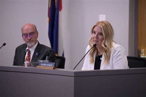 Douglas County school board member Elizabeth Hanson resigns during public meeting